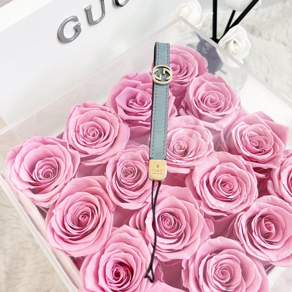 Authentic Gucci Tiffany Blue Patent Leather GG Logo Lanyard / Keychain - Picture 3 of 15